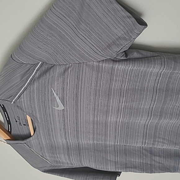 Nike Dri Fit T-shirt 👕 - Picture 7 of 13